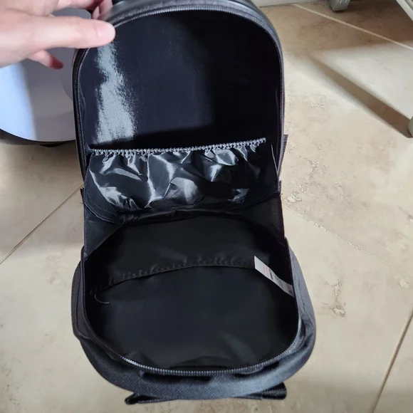 NWT Kiddietotes Penguin Luggage Set
